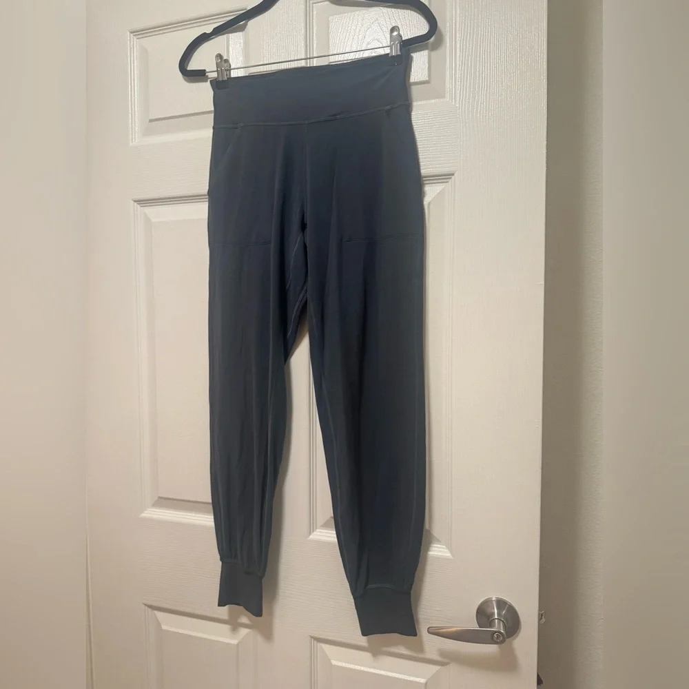 lululemon athletica Onyx Grey Align High-Rise Jogger